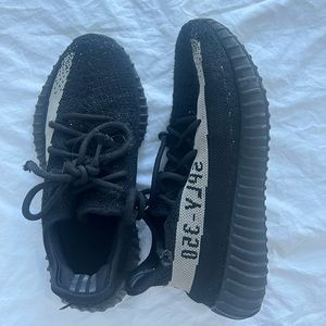 Yeezy Boost 350 V2 “Oreo”. Original. Size 6.5 women.